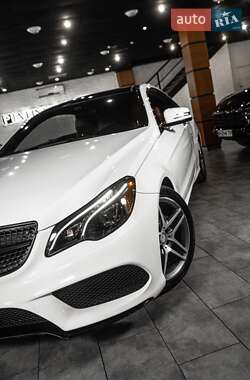 Купе Mercedes-Benz E-Class 2016 в 