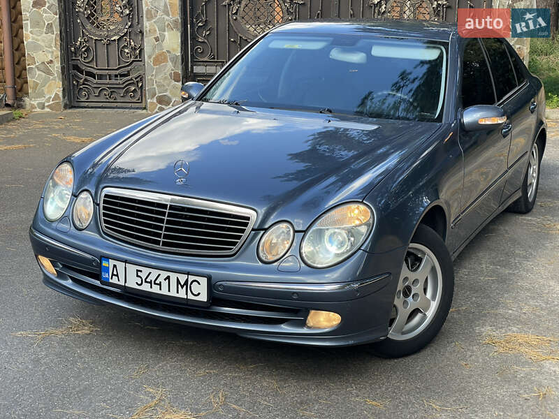 Седан Mercedes-Benz E-Class 2004 в 