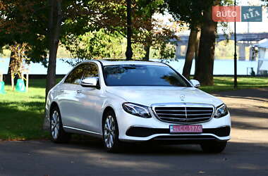 Седан Mercedes-Benz E-Class 2018 в 