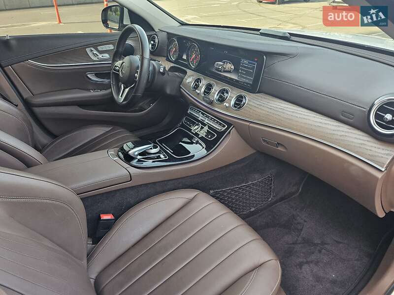 Седан Mercedes-Benz E-Class 2018 в Киеве