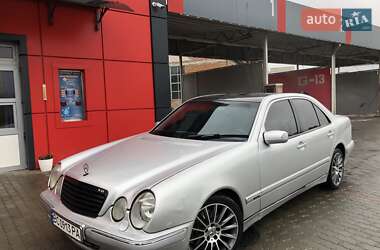 Седан Mercedes-Benz E-Class 2000 в Калуше