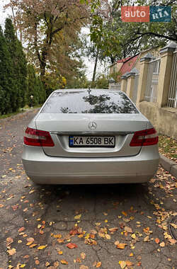 Седан Mercedes-Benz E-Class 2011 в 