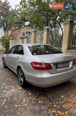 Седан Mercedes-Benz E-Class 2011 в 