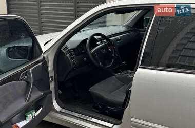 Седан Mercedes-Benz E-Class 2001 в 