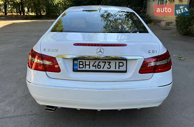 Купе Mercedes-Benz E-Class 2012 в 