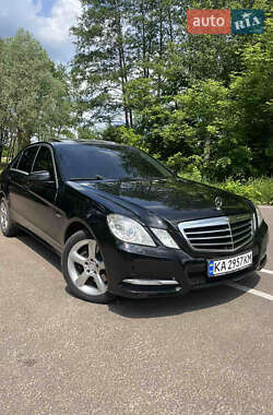 Седан Mercedes-Benz E-Class 2010 в 