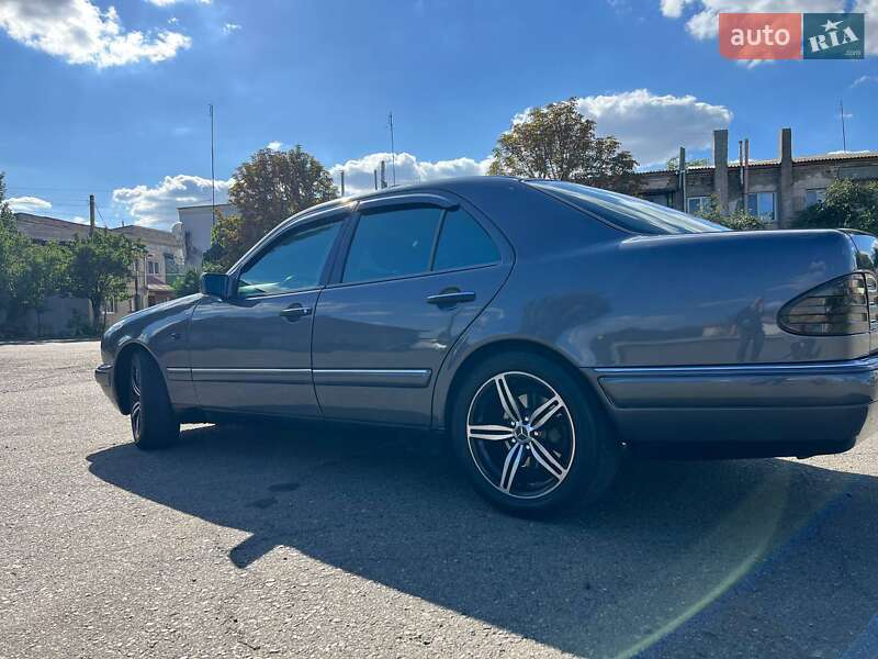 Седан Mercedes-Benz E-Class 1998 в Іванівці фото 3 Седан Mercedes-Benz E-Class 1998 в Іванівці