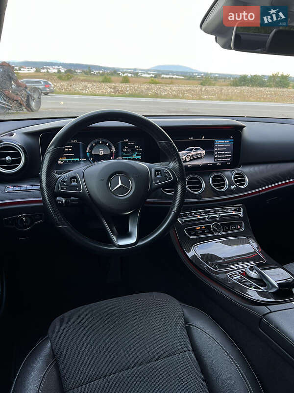 Седан Mercedes-Benz E-Class 2017 в Иршаве