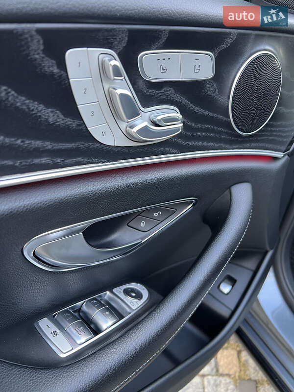 Седан Mercedes-Benz E-Class 2017 в Иршаве