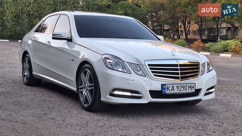 Mercedes-Benz E-Class 2011