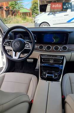 Седан Mercedes-Benz E-Class 2018 в 