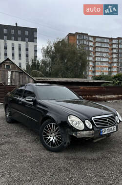 Седан Mercedes-Benz E-Class 2003 в Запоріжжі