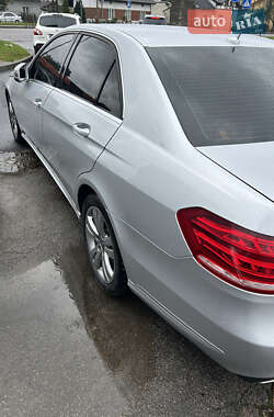 Седан Mercedes-Benz E-Class 2015 в 