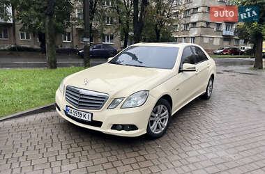 Седан Mercedes-Benz E-Class 2011 в 