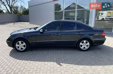 Седан Mercedes-Benz E-Class 2002 в 