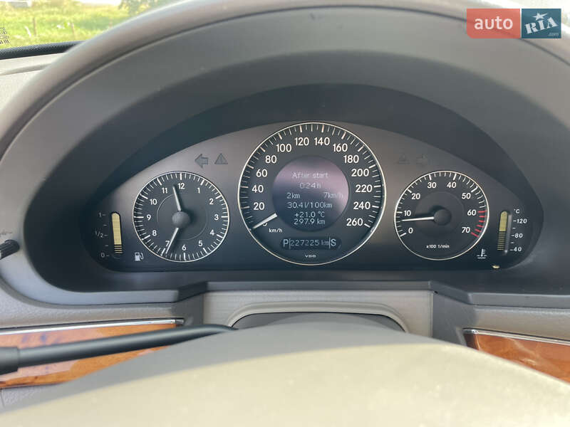 Седан Mercedes-Benz E-Class 2002 в Полтаве