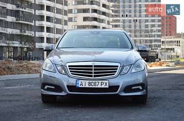 Седан Mercedes-Benz E-Class 2010 в 