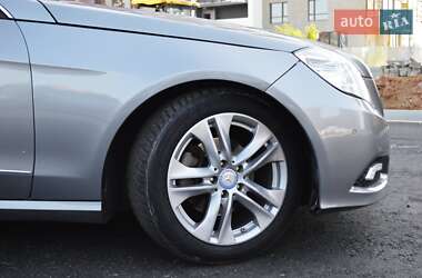 Седан Mercedes-Benz E-Class 2010 в 