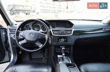 Седан Mercedes-Benz E-Class 2010 в 