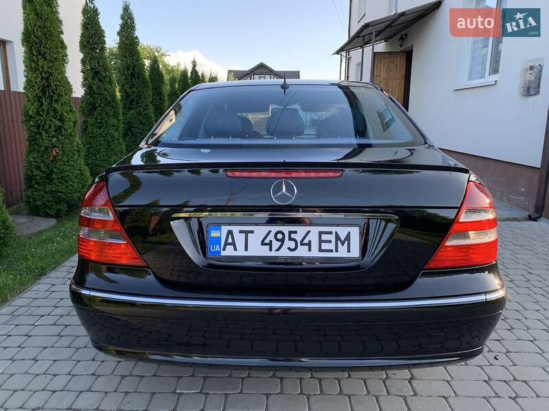 Седан Mercedes-Benz E-Class 2004 в Ивано-Франковске
