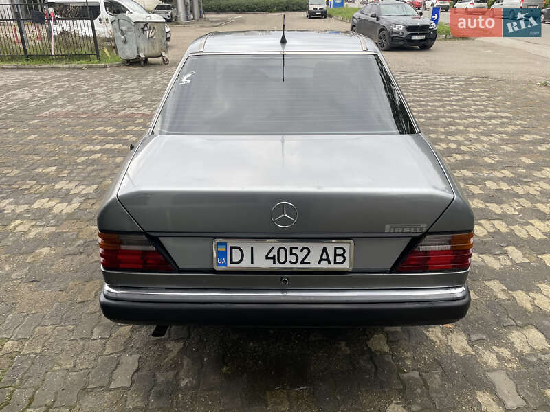 Седан Mercedes-Benz E-Class 1992 в Чернівцях фото 10 Седан Mercedes-Benz E-Class 1992 в Чернівцях