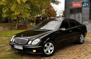 Седан Mercedes-Benz E-Class 2002 в 
