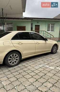 Седан Mercedes-Benz E-Class 2012 в 