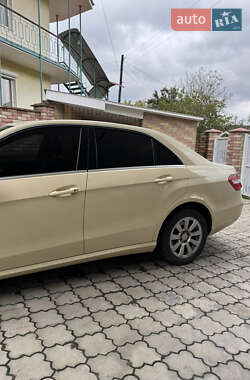 Седан Mercedes-Benz E-Class 2012 в 
