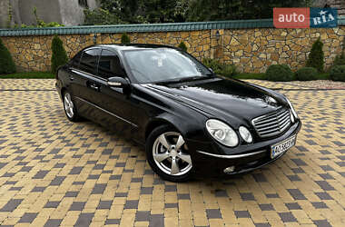 Седан Mercedes-Benz E-Class 2004 в Могилів-Подільському
