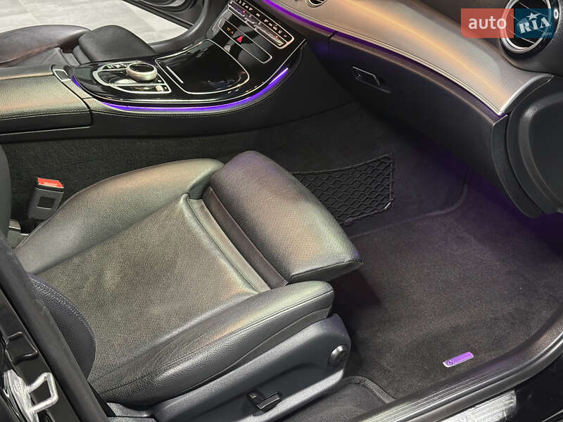 Седан Mercedes-Benz E-Class 2017 в Вараше