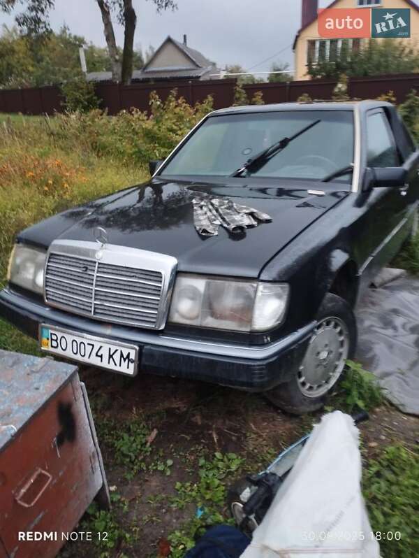 Седан Mercedes-Benz E-Class 1992 в Кременце фото Седан Mercedes-Benz E-Class 1992 в Кременце