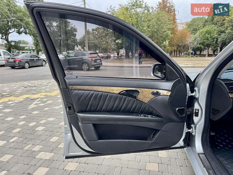Седан Mercedes-Benz E-Class 2006 в Одессе