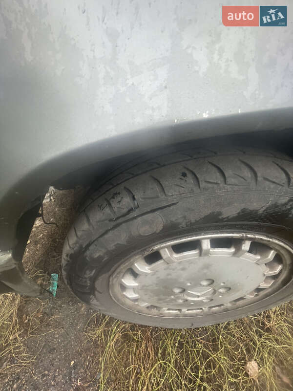 Седан Mercedes-Benz E-Class 1990 в Борисполе