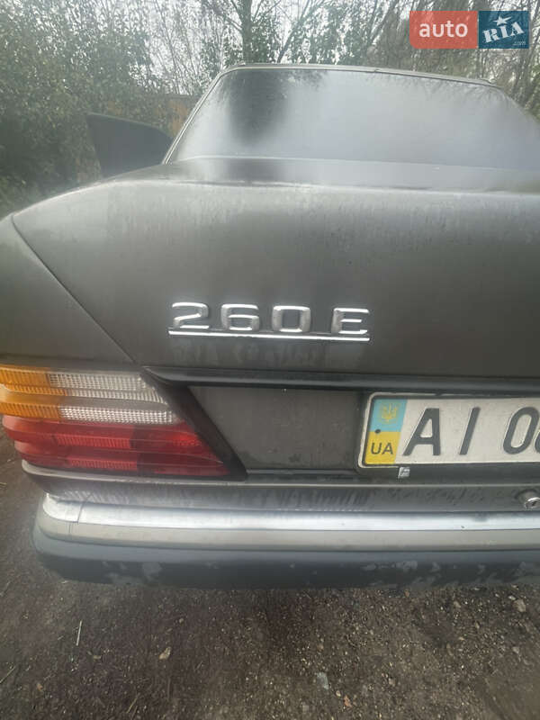 Седан Mercedes-Benz E-Class 1990 в Борисполе