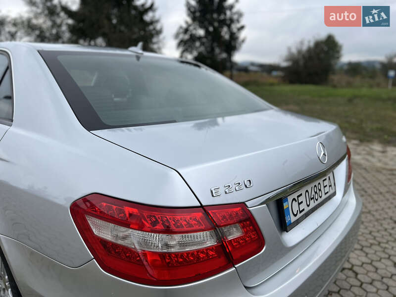 Седан Mercedes-Benz E-Class 2009 в Черновцах