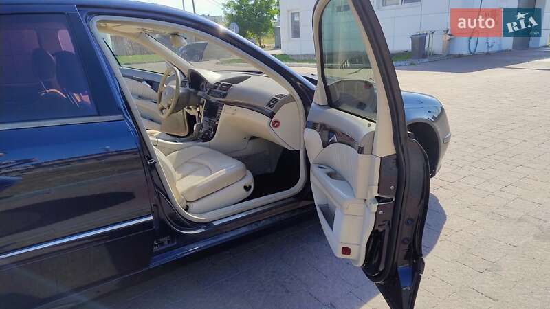 Седан Mercedes-Benz E-Class 2002 в Калуше