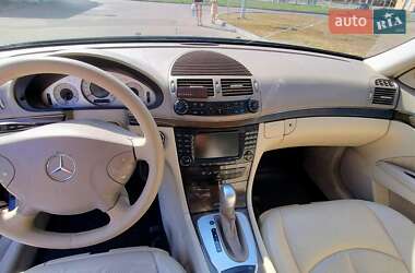 Седан Mercedes-Benz E-Class 2002 в 