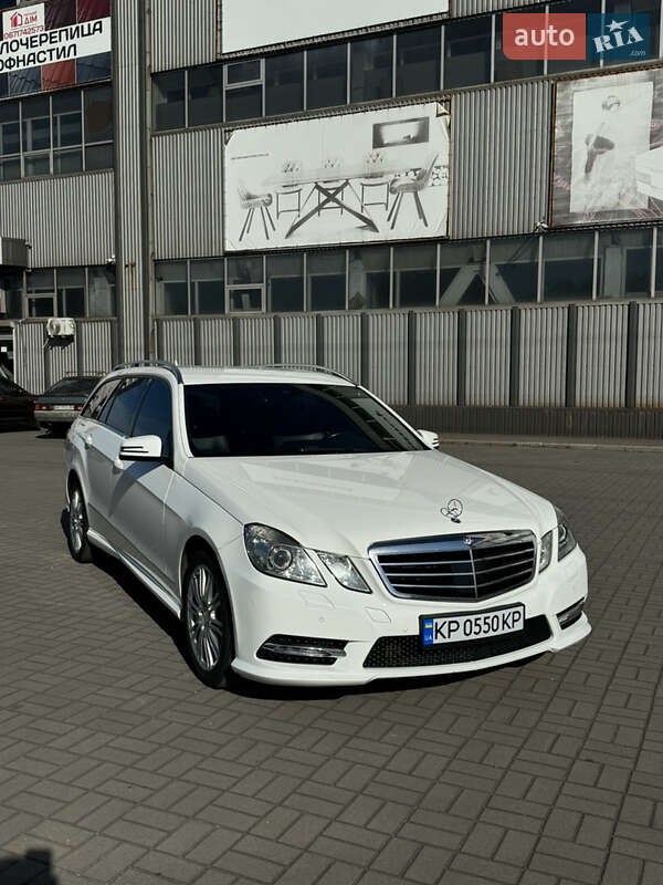 Универсал Mercedes-Benz E-Class 2012 в Запорожье