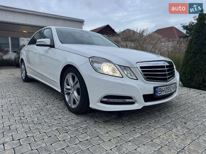 Седан Mercedes-Benz E-Class 2012 в Одессе