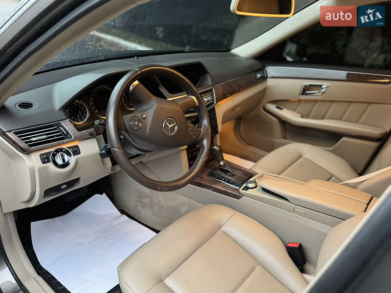 Седан Mercedes-Benz E-Class 2011 в Чернівцях фото 16 Седан Mercedes-Benz E-Class 2011 в Чернівцях