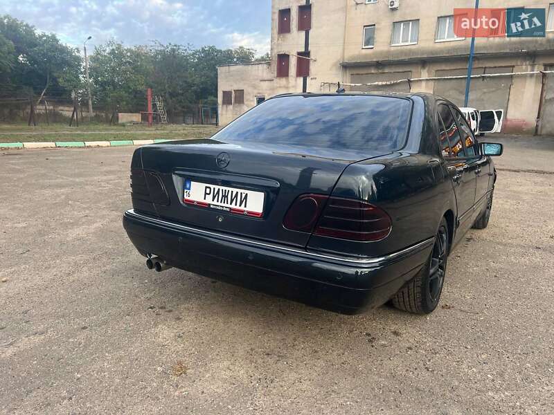 Седан Mercedes-Benz E-Class 1999 в Южном фото 5 Седан Mercedes-Benz E-Class 1999 в Южном