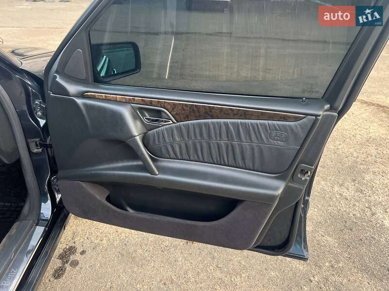 Седан Mercedes-Benz E-Class 1999 в Южном фото 10 Седан Mercedes-Benz E-Class 1999 в Южном