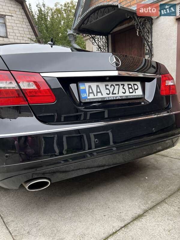 Седан Mercedes-Benz E-Class 2012 в Виннице
