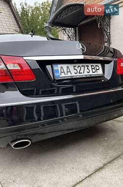 Седан Mercedes-Benz E-Class 2012 в  фото 6 Седан Mercedes-Benz E-Class 2012 в