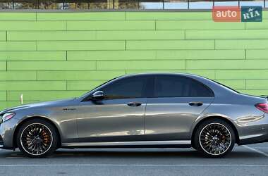 Седан Mercedes-Benz E-Class 2017 в 