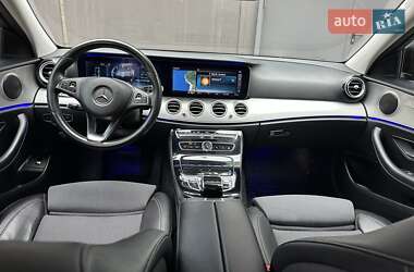 Седан Mercedes-Benz E-Class 2016 в 