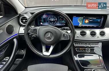Седан Mercedes-Benz E-Class 2016 в 