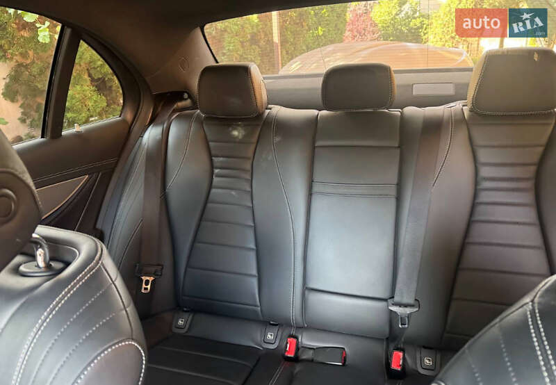 Седан Mercedes-Benz E-Class 2016 в Києві