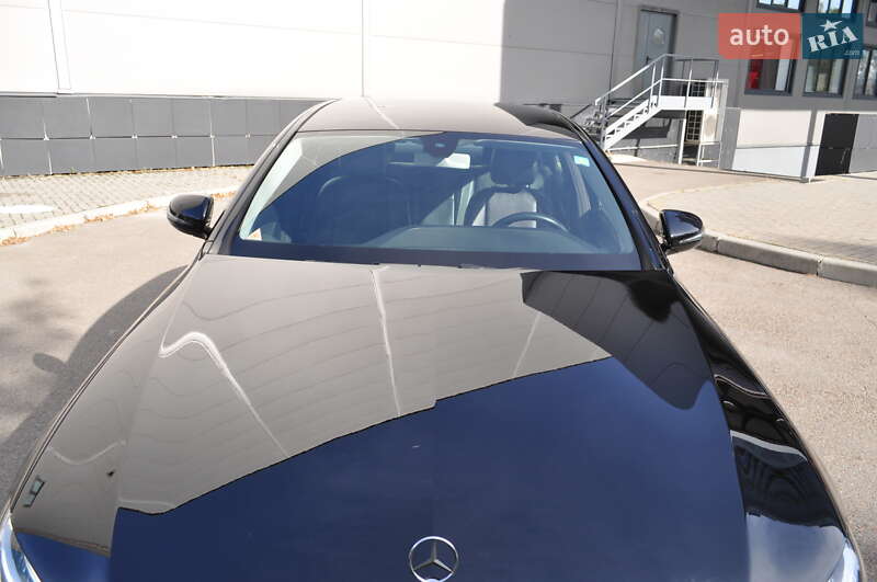 Седан Mercedes-Benz E-Class 2018 в Києві