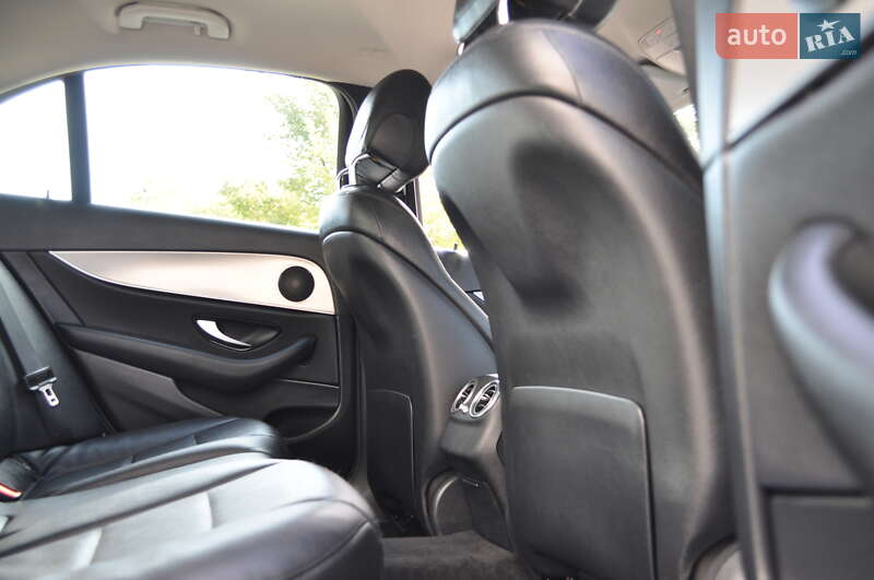 Седан Mercedes-Benz E-Class 2018 в Києві